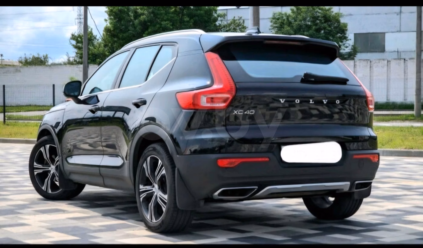 Volvo XC40 фото 2