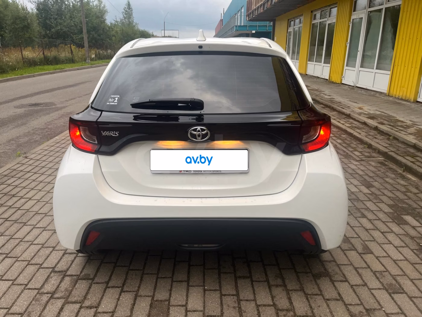 Toyota Yaris фото 5