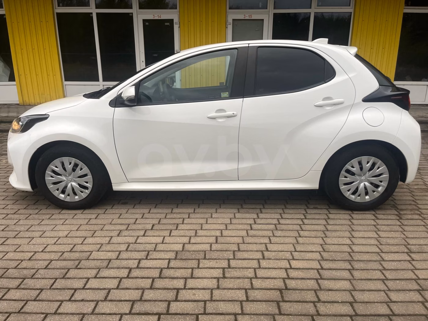 Toyota Yaris фото 3