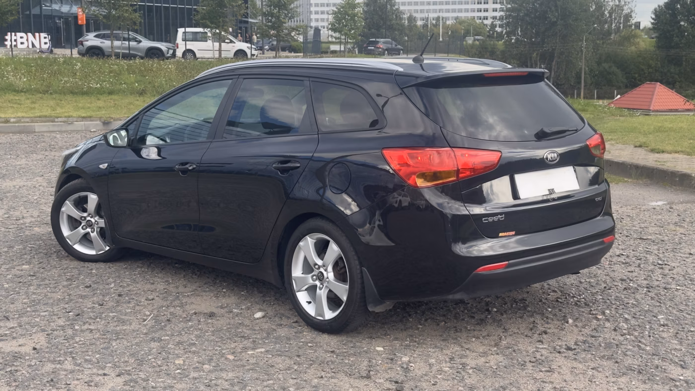 Kia Cee'd фото 10