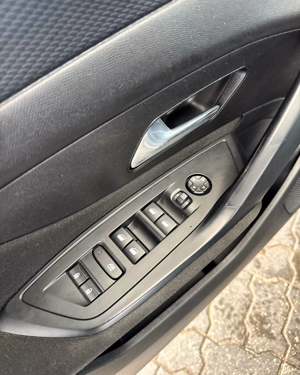 Peugeot 308 фото 9