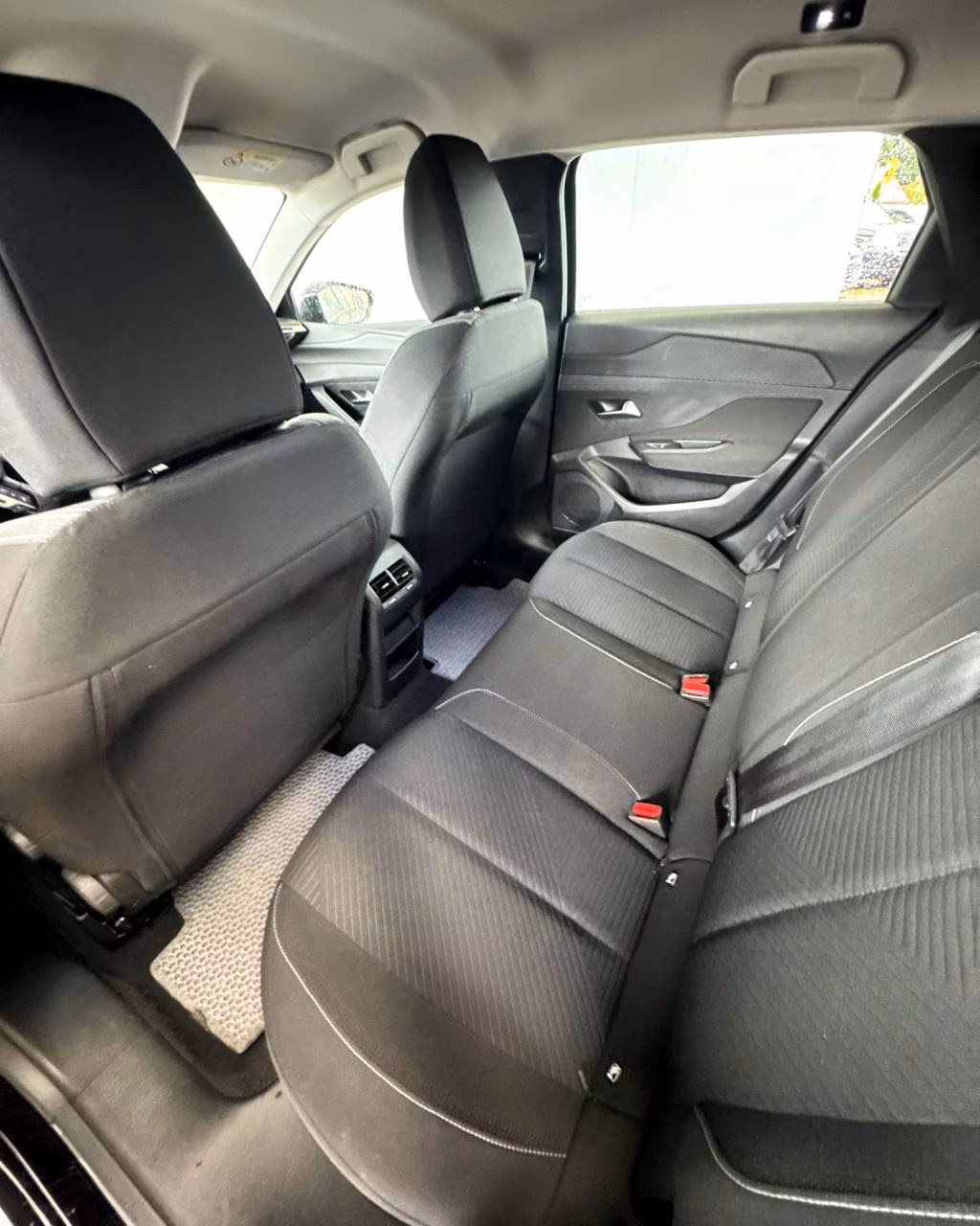 Peugeot 308 фото 12