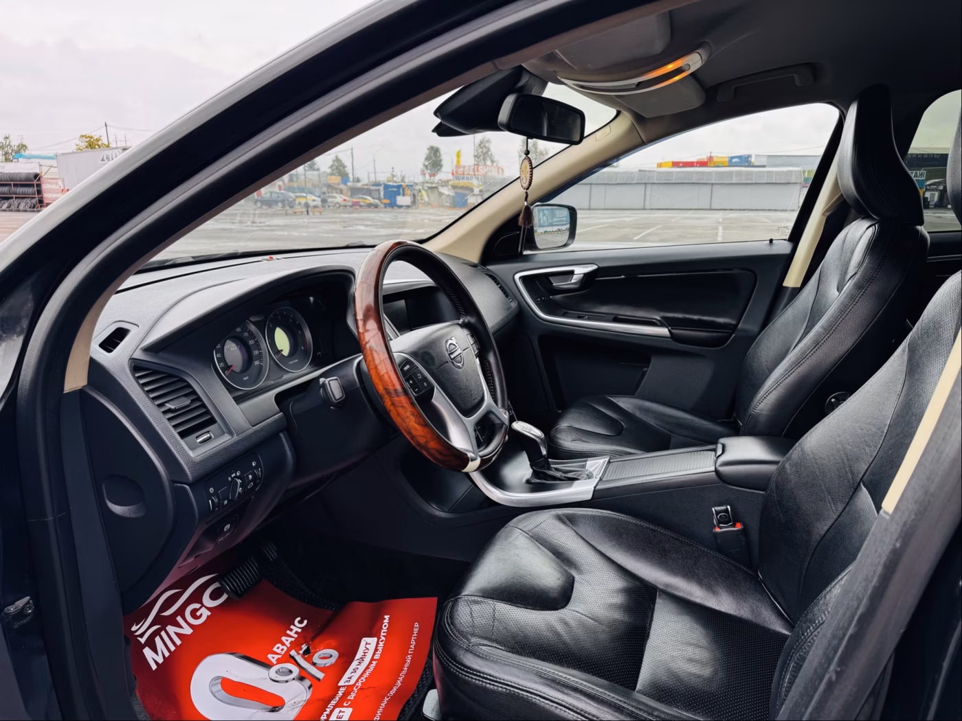 Volvo XC60 фото 6