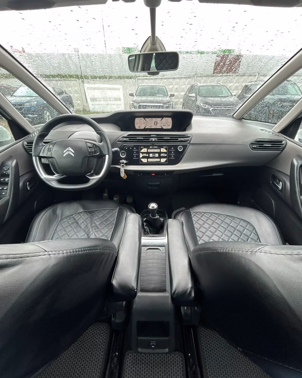 Citroen C4 Picasso фото 11