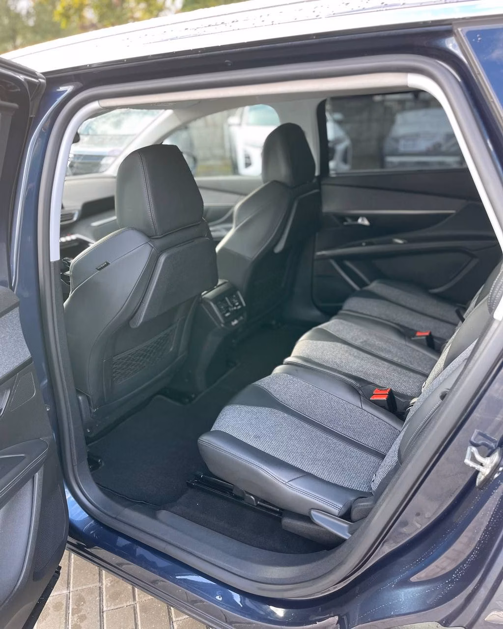 Peugeot 5008 фото 10