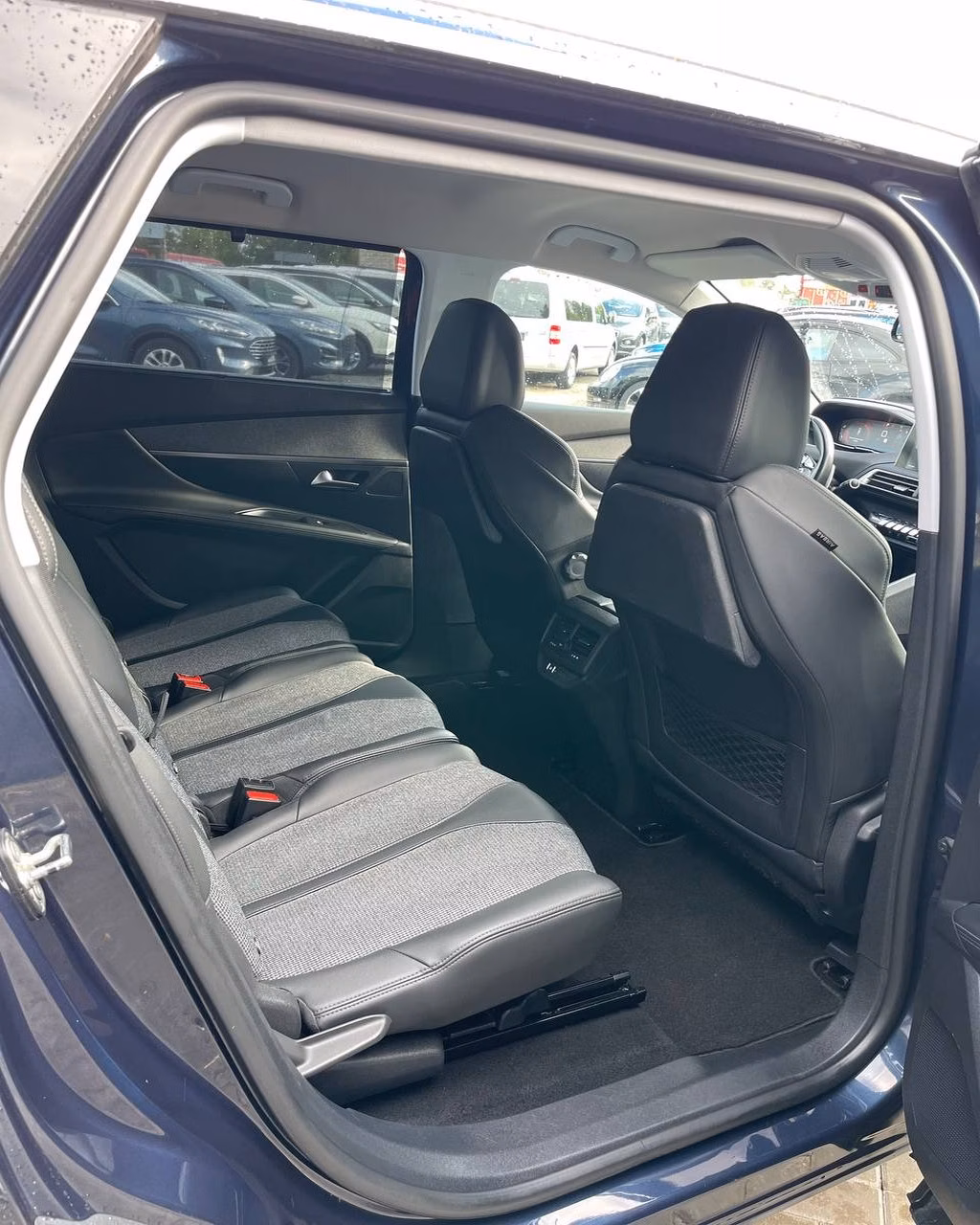 Peugeot 5008 фото 13