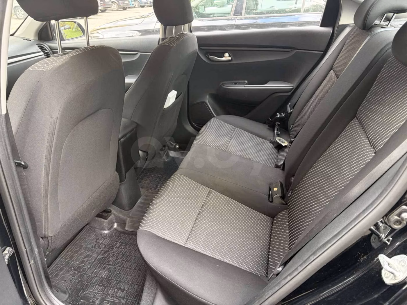 Kia Rio фото 12