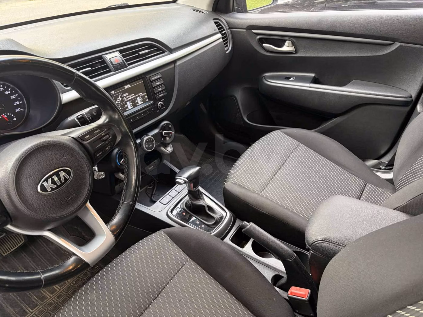 Kia Rio фото 5