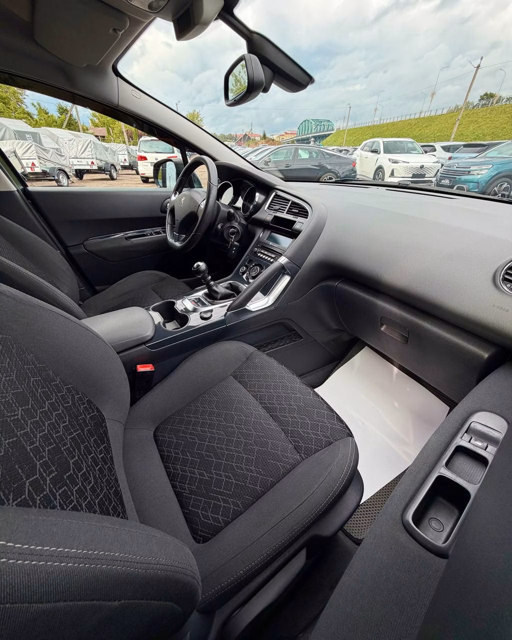 Peugeot 3008 фото 10