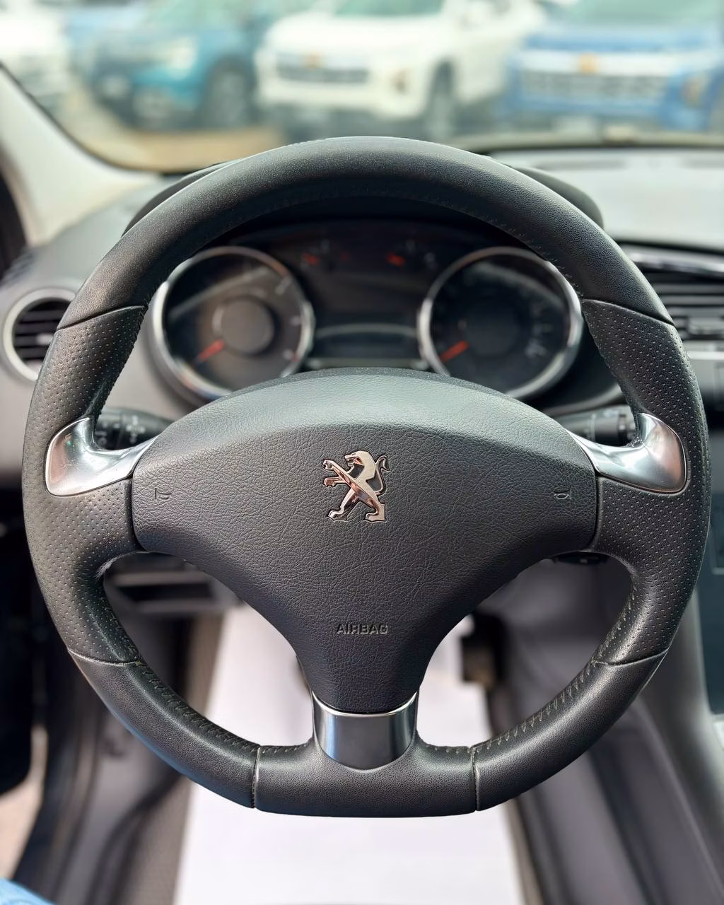 Peugeot 3008 фото 12