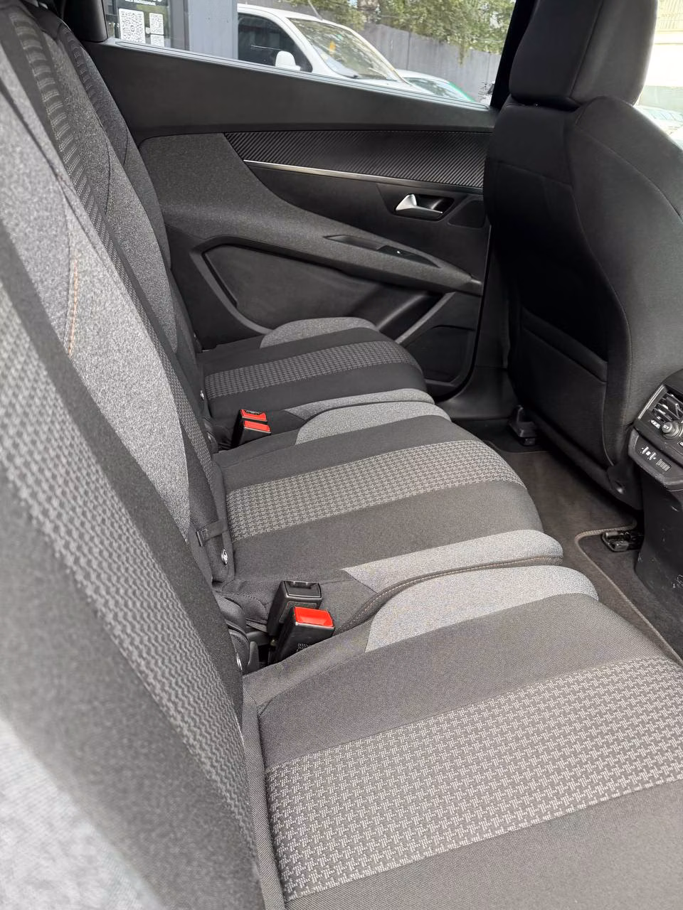 Peugeot 5008 фото 14