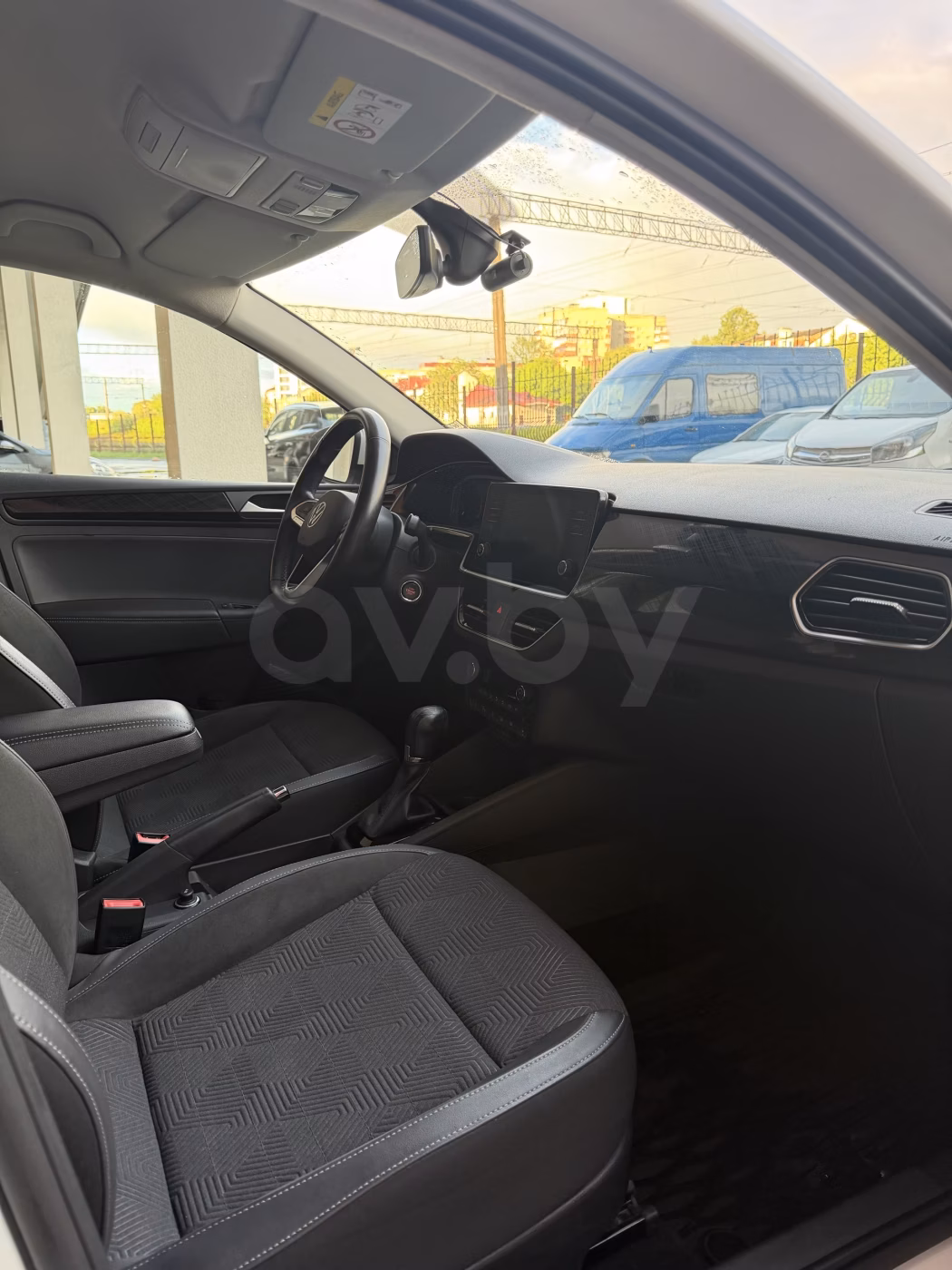 Volkswagen Polo Sedan фото 11