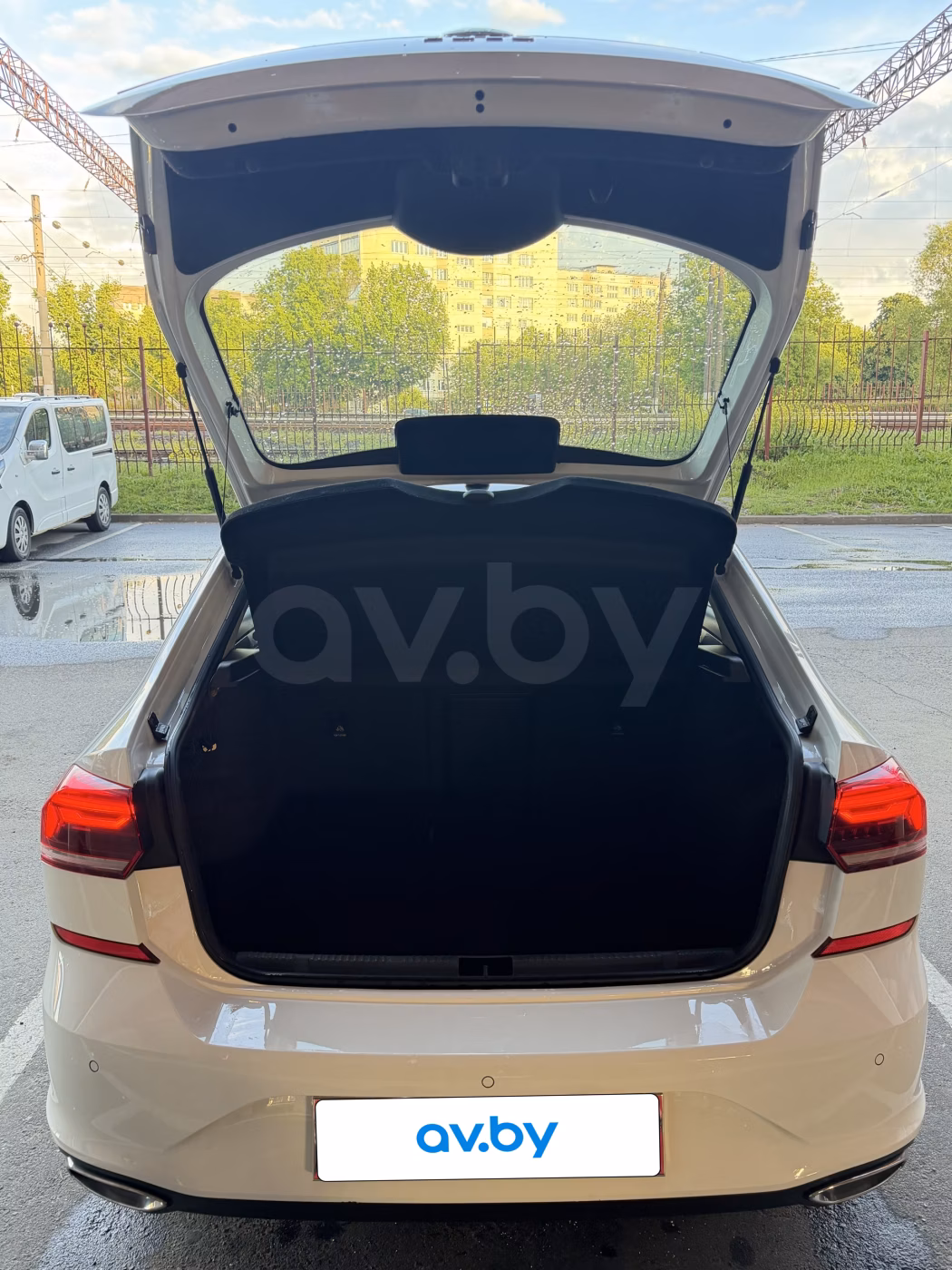Volkswagen Polo Sedan фото 14