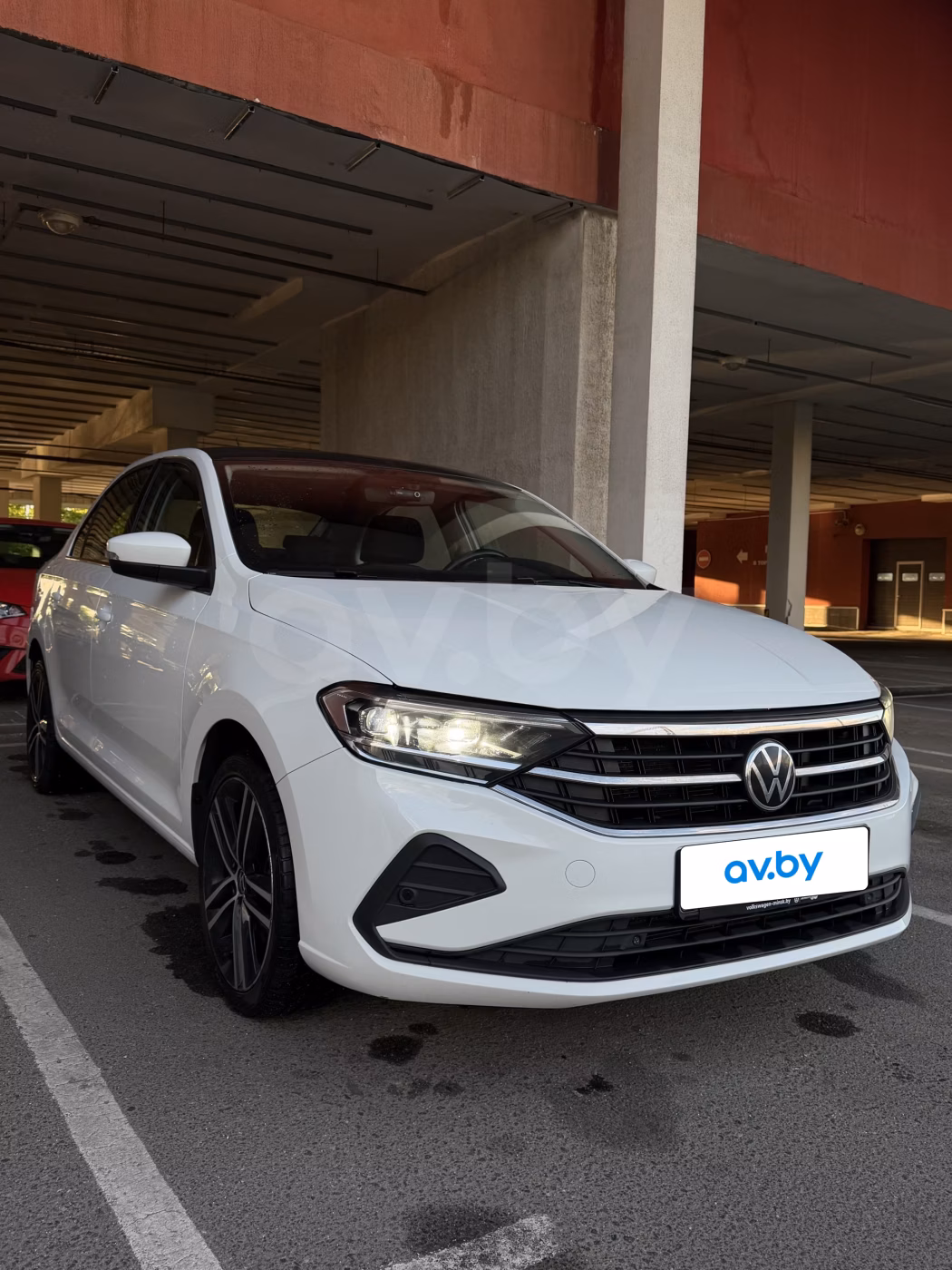 Volkswagen Polo Sedan фото 2