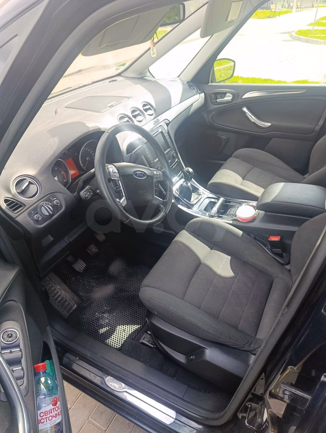 Ford Galaxy фото 7