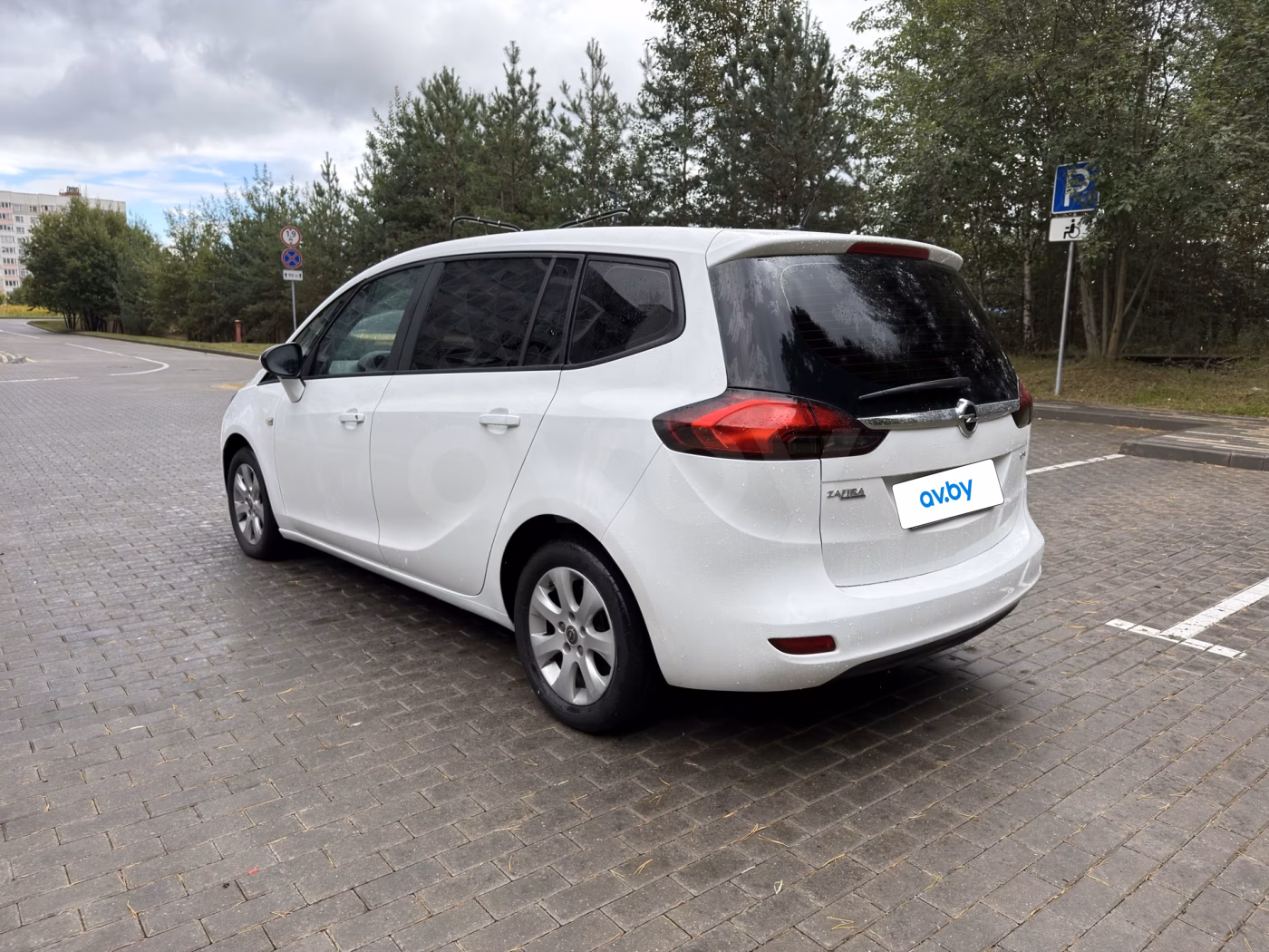 Opel Zafira фото 6