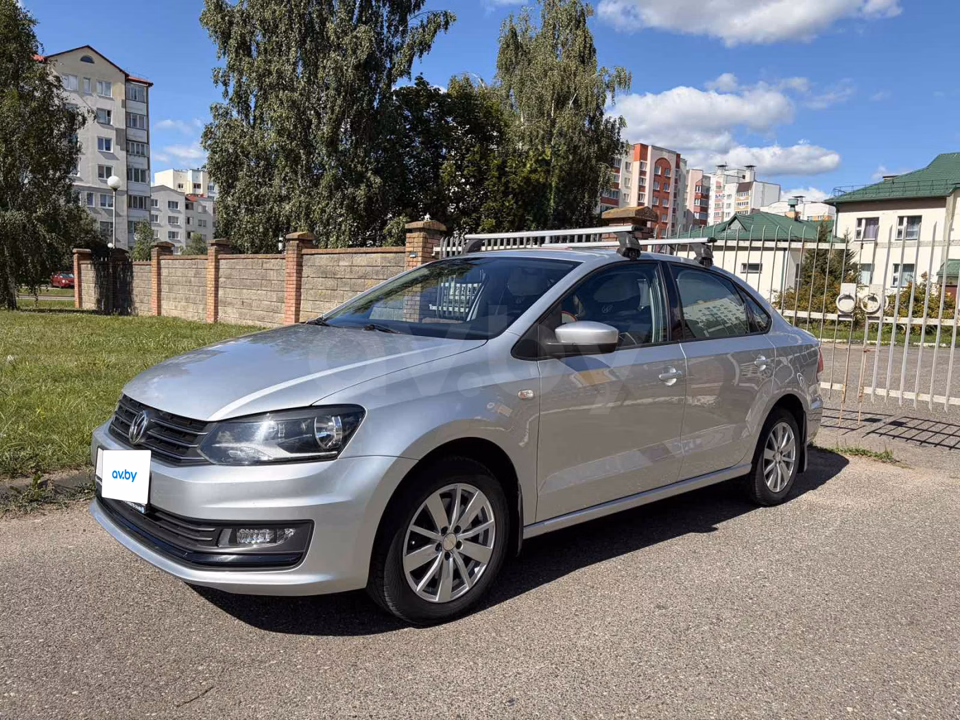 Volkswagen Polo Sedan фото 3