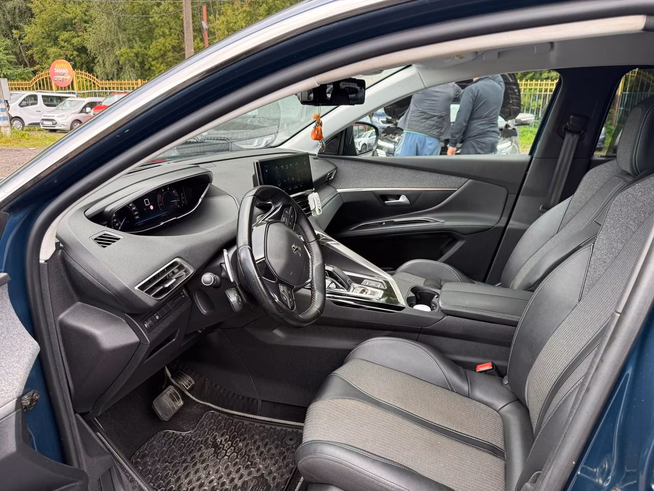 Peugeot 5008 фото 7