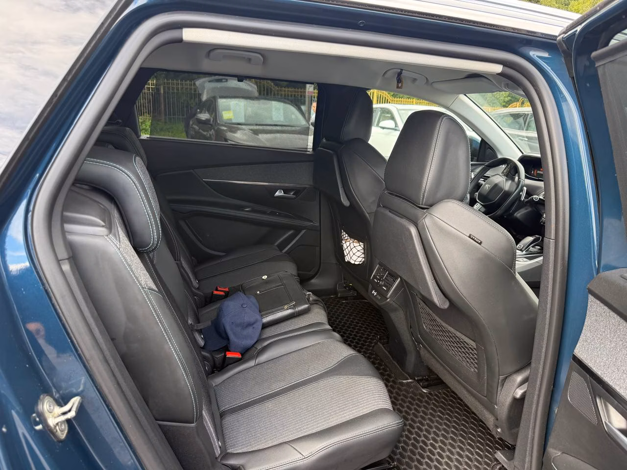 Peugeot 5008 фото 9