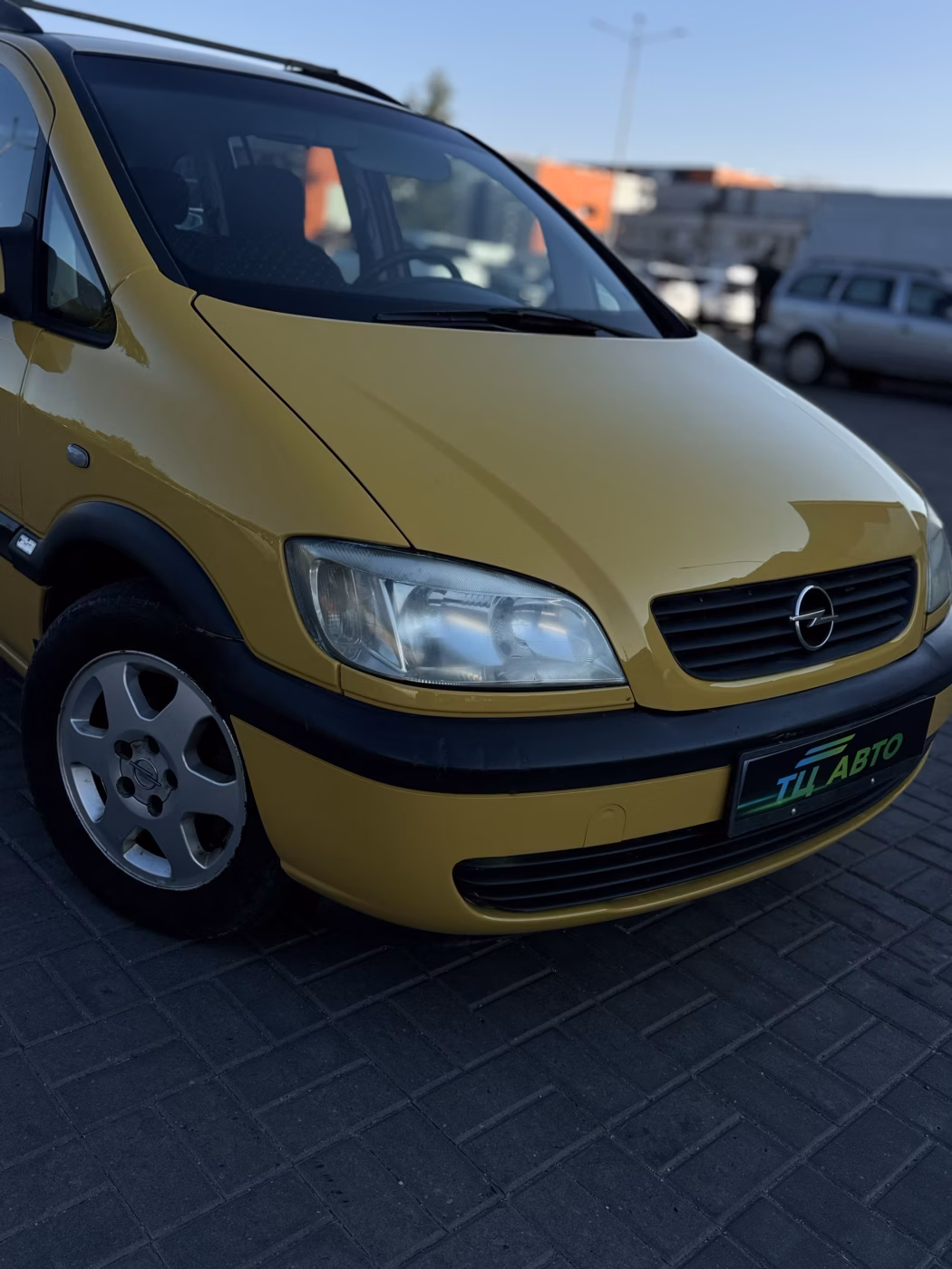 Opel Zafira фото 2