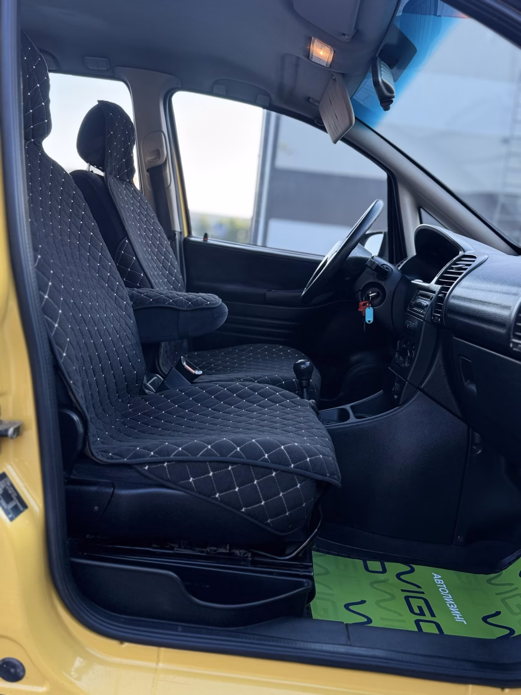 Opel Zafira фото 15
