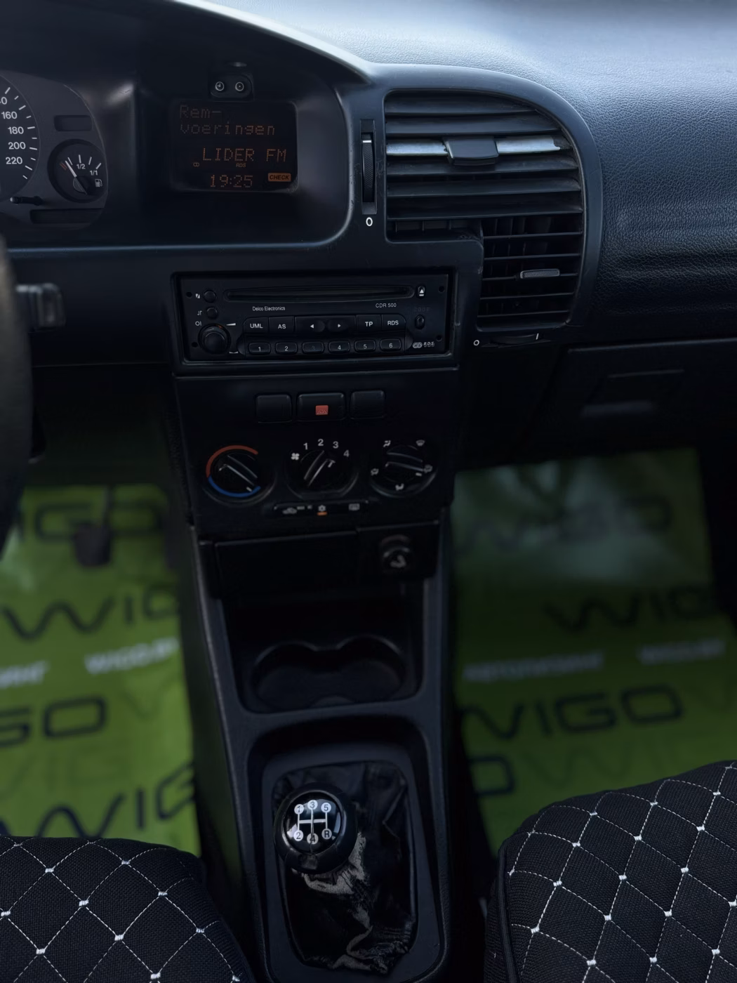Opel Zafira фото 22