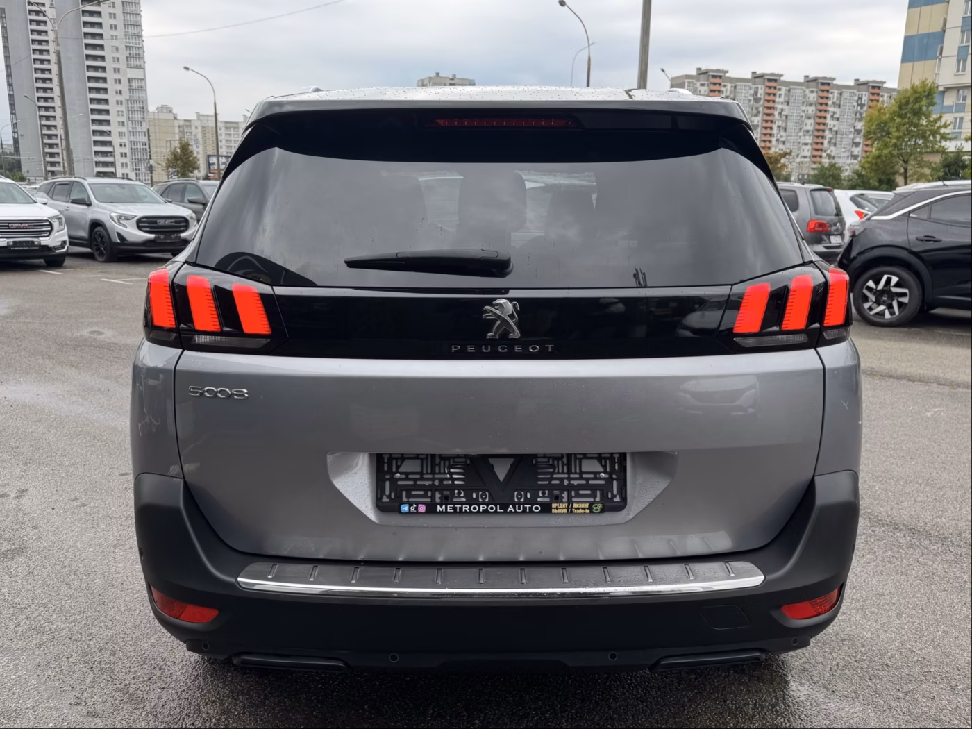 Peugeot 5008 фото 6