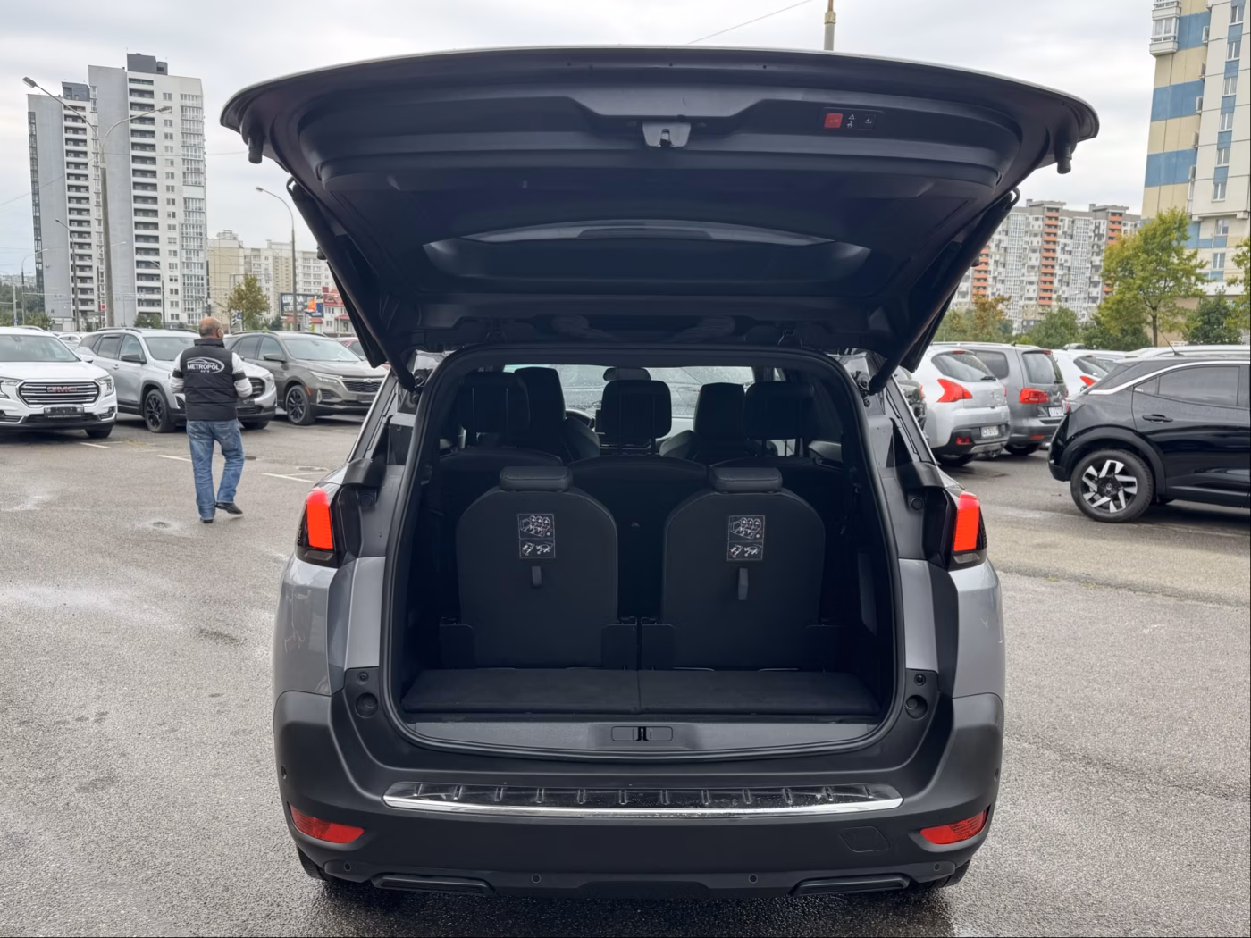 Peugeot 5008 фото 13