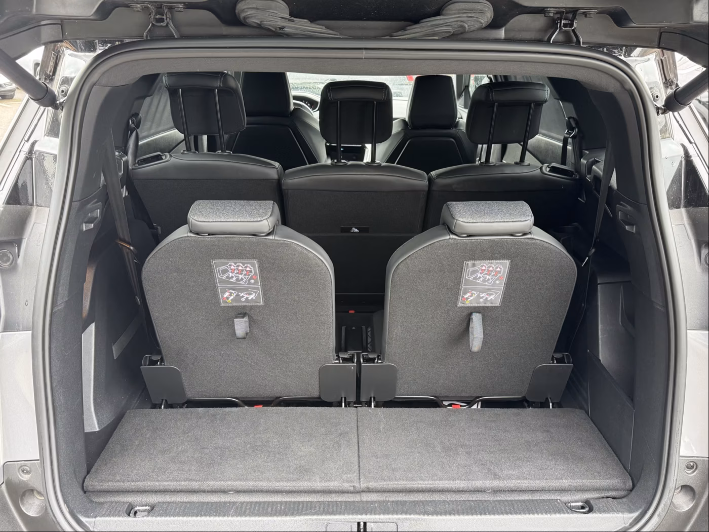 Peugeot 5008 фото 14