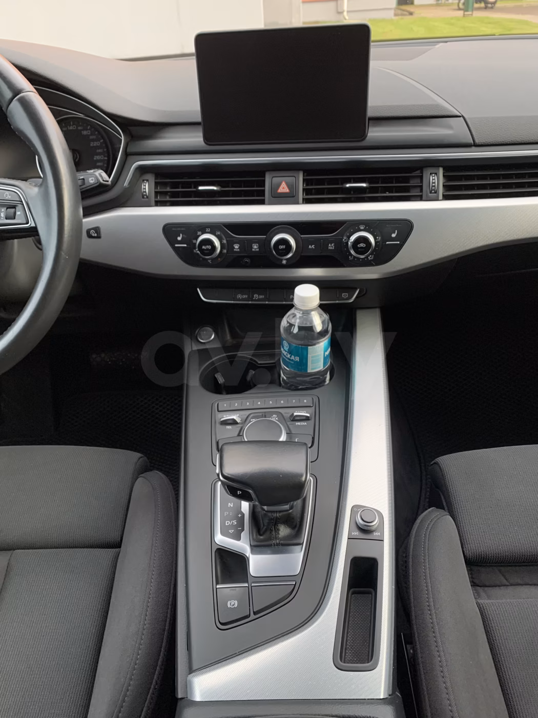 Audi A4 фото 10