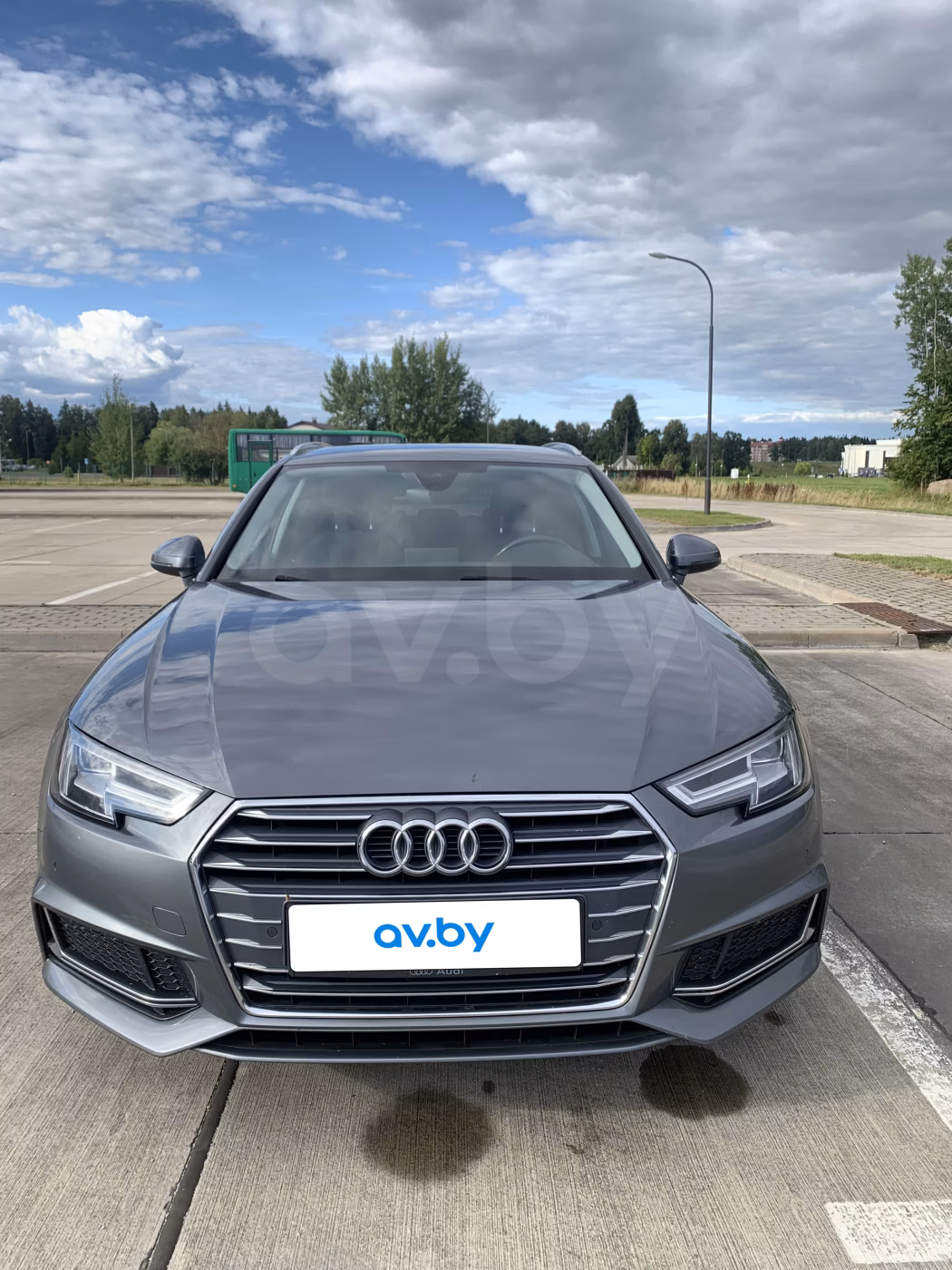 Audi A4 фото 6