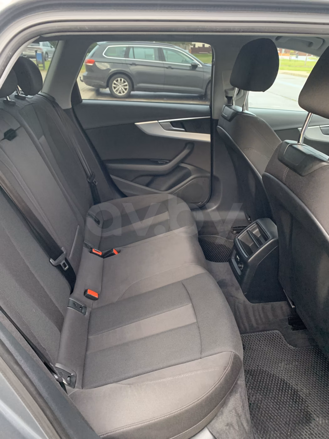 Audi A4 фото 14