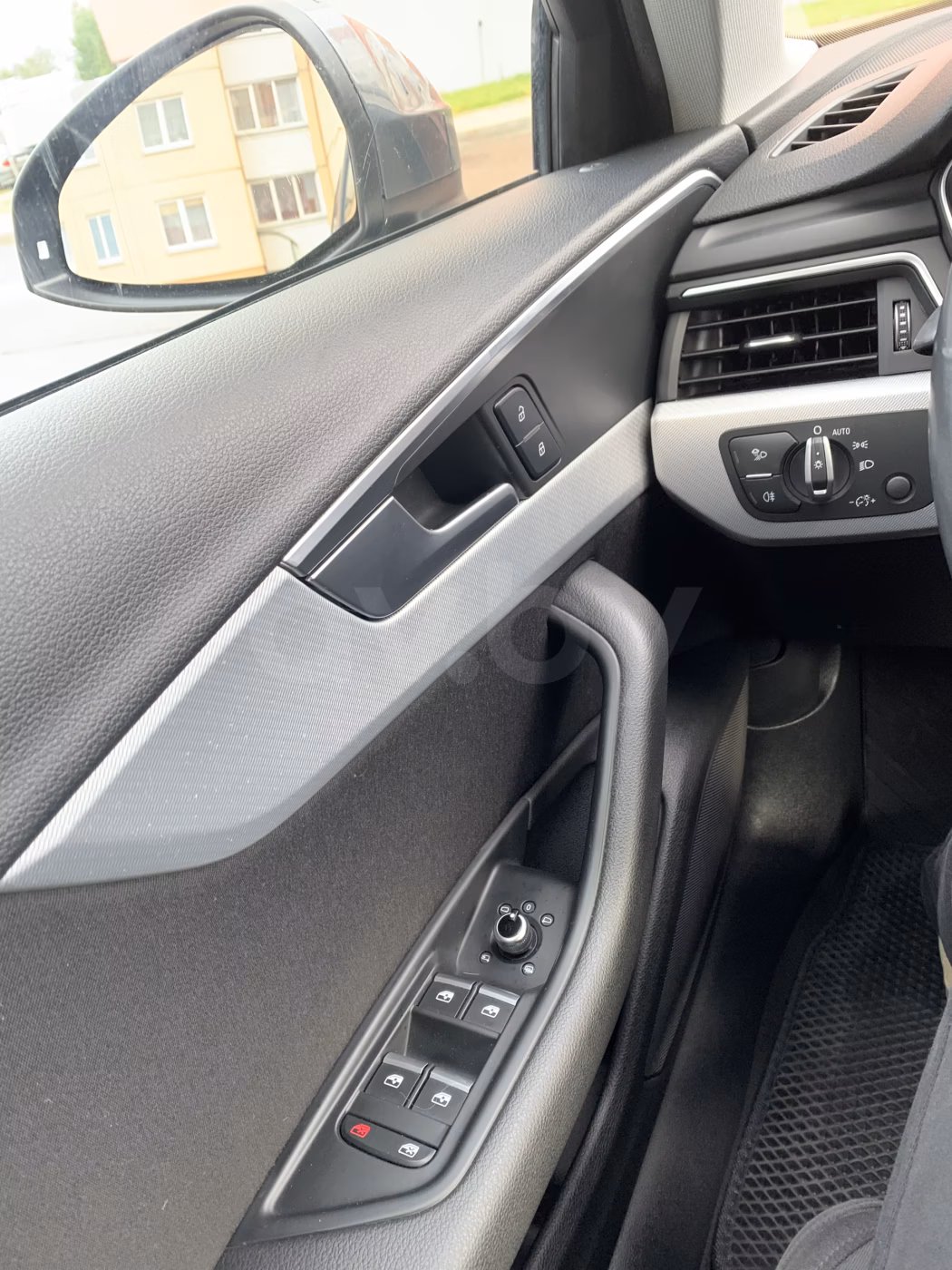 Audi A4 фото 13