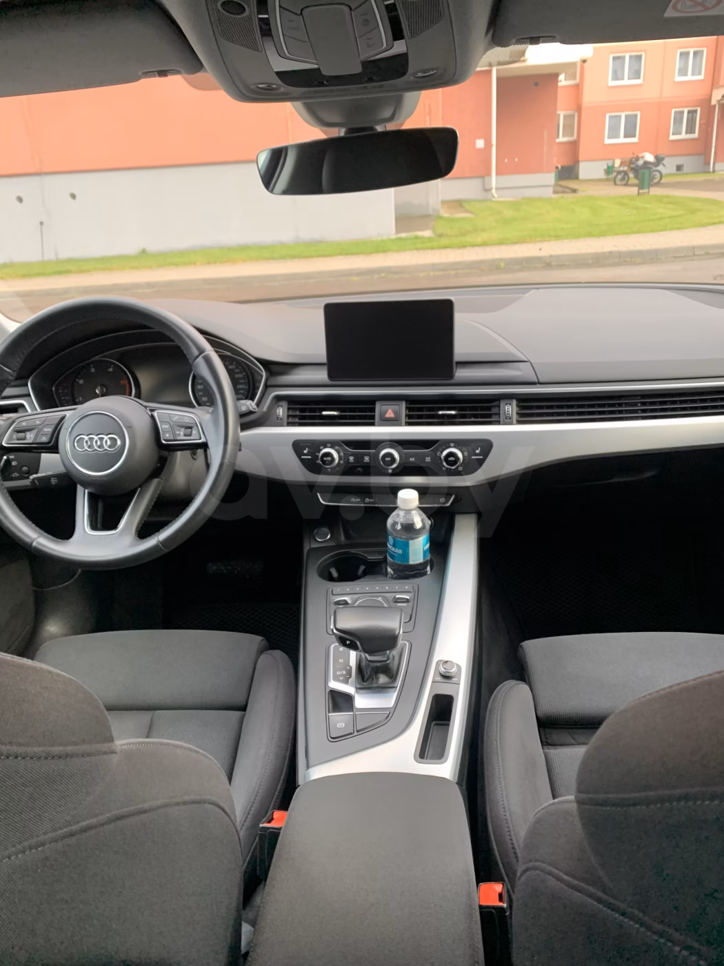 Audi A4 фото 12
