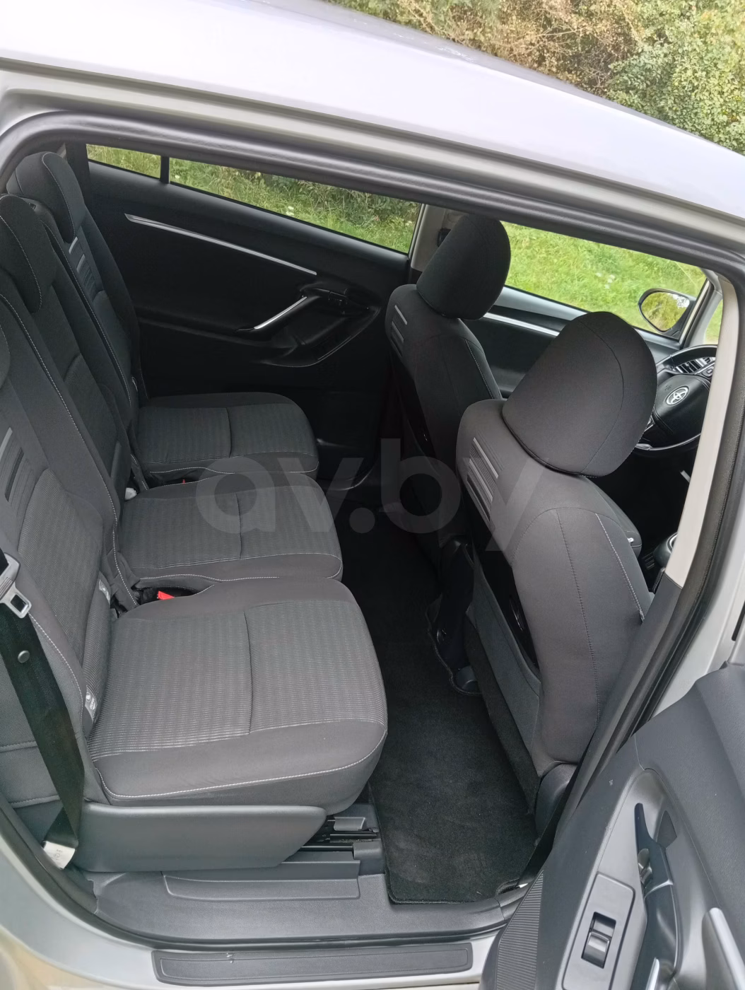 Toyota Verso фото 8