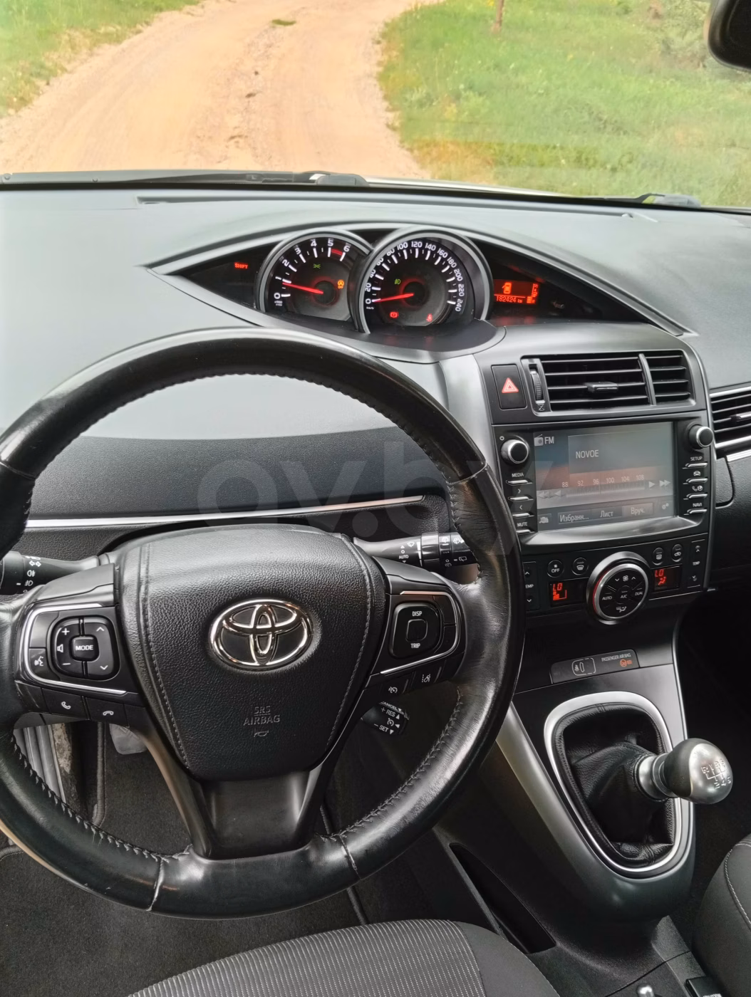 Toyota Verso фото 3