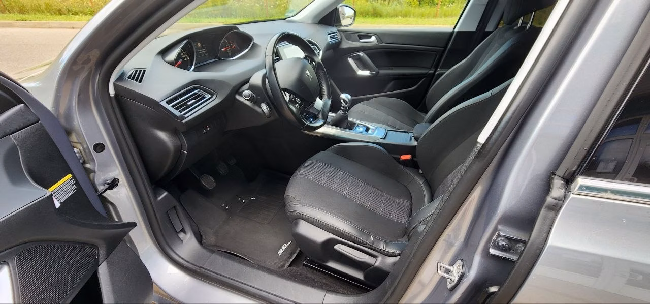 Peugeot 308 фото 9