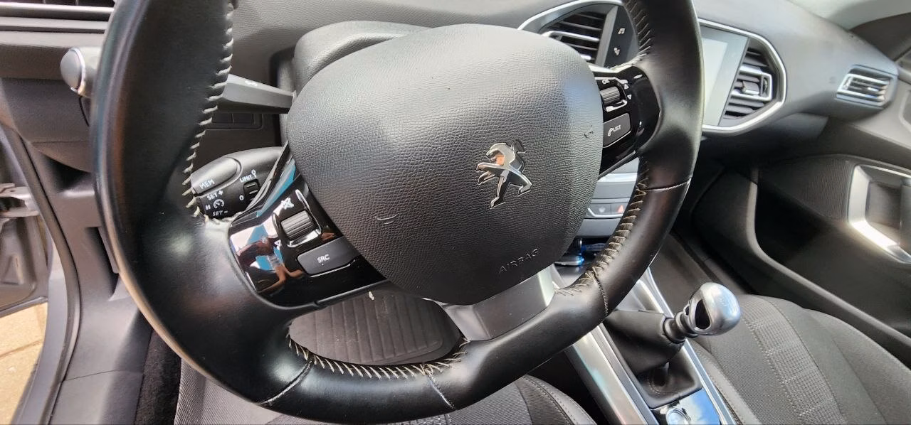 Peugeot 308 фото 15