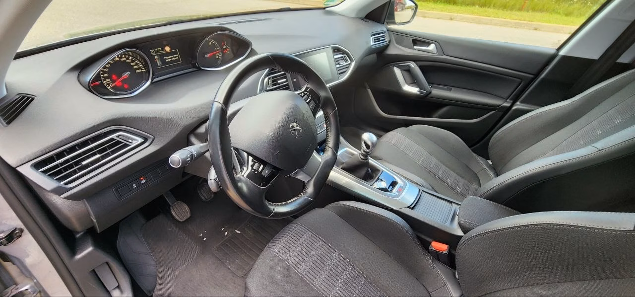 Peugeot 308 фото 11