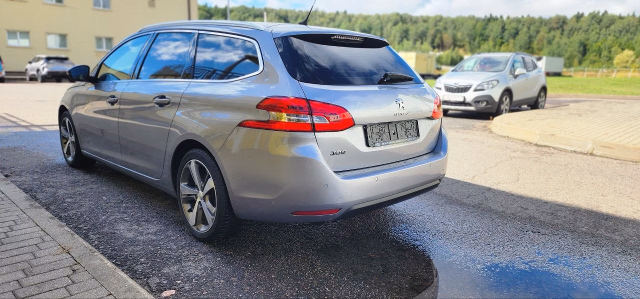 Peugeot 308 фото 5