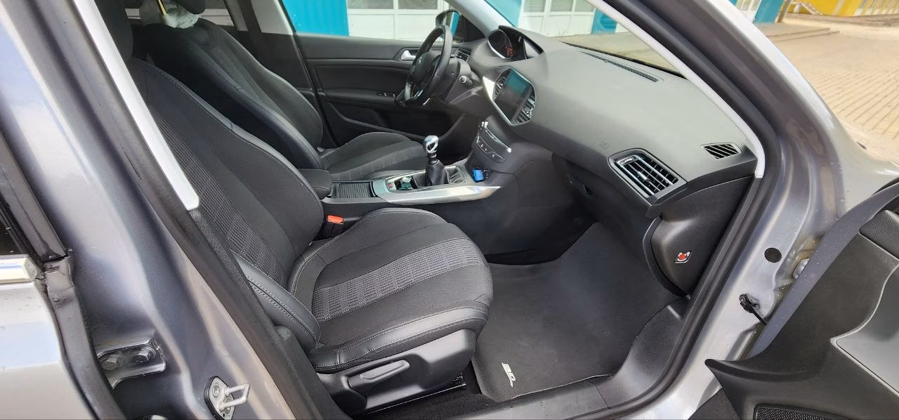 Peugeot 308 фото 17