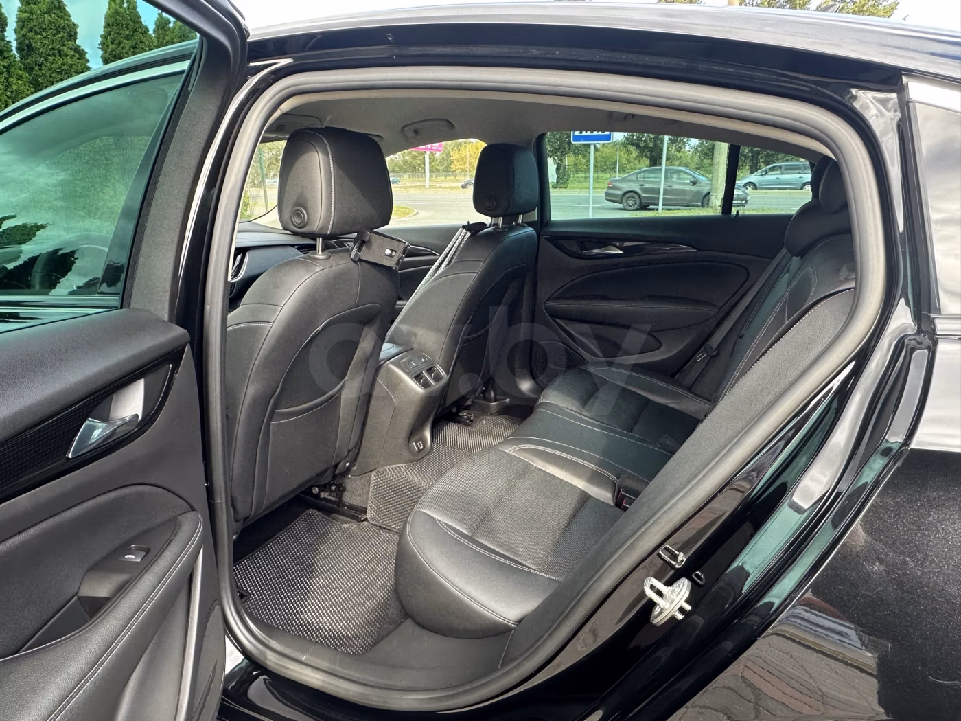 Opel Insignia фото 14