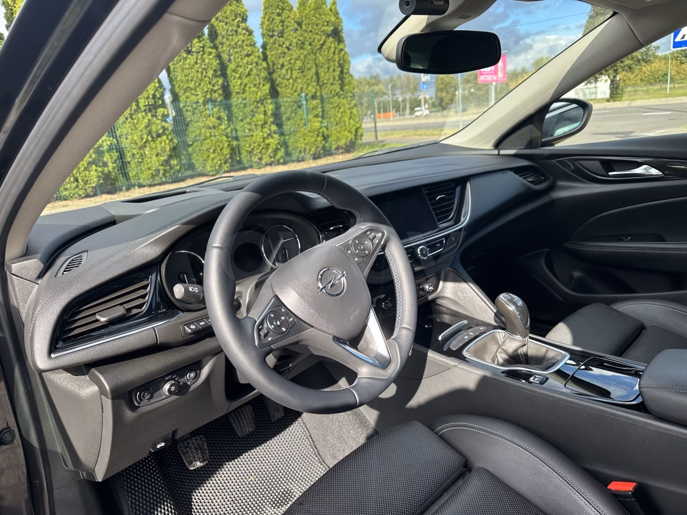Opel Insignia фото 10