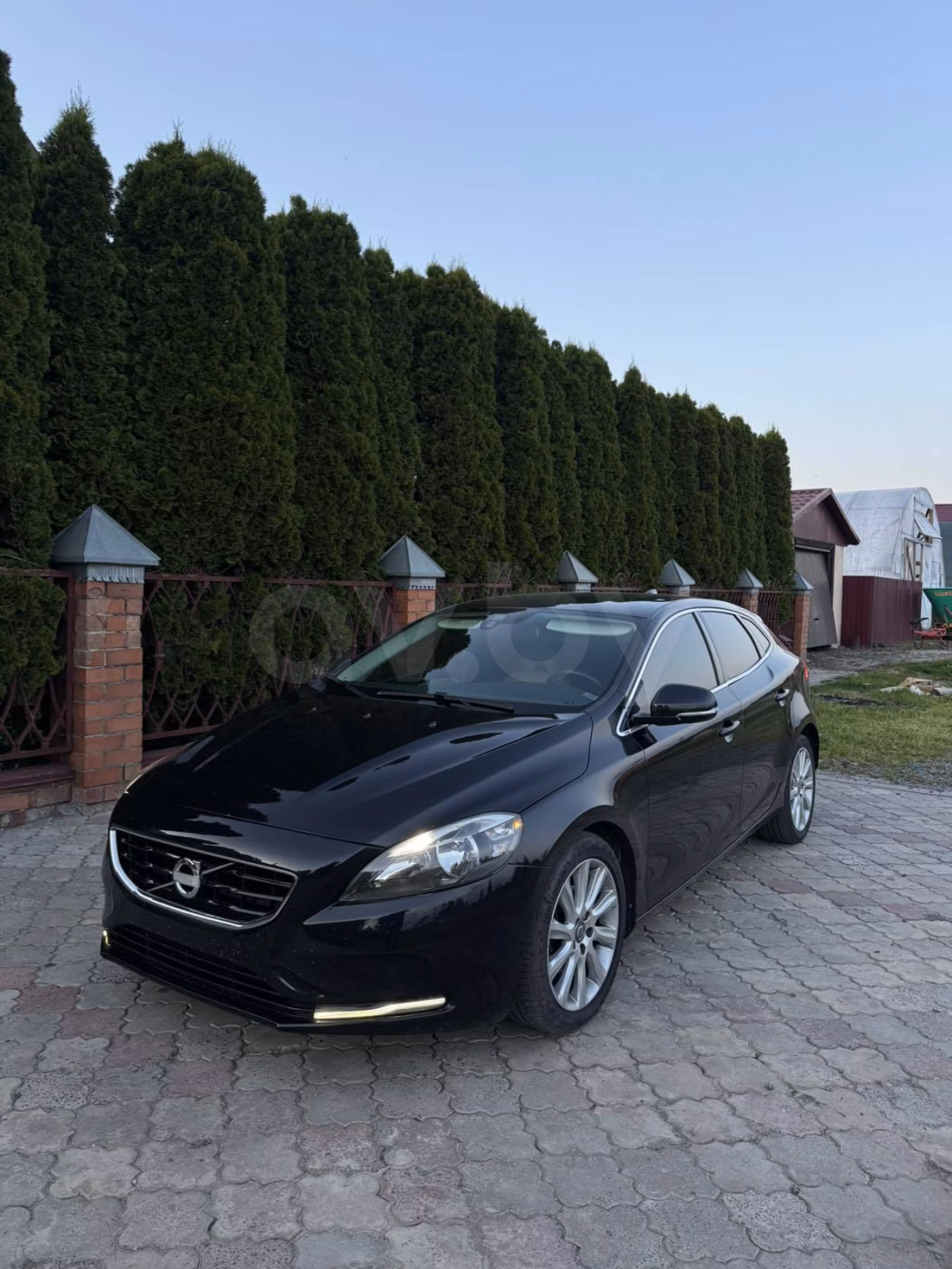 Volvo V40 фото 5