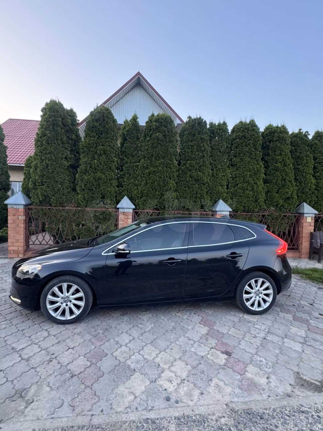 Volvo V40 фото 2