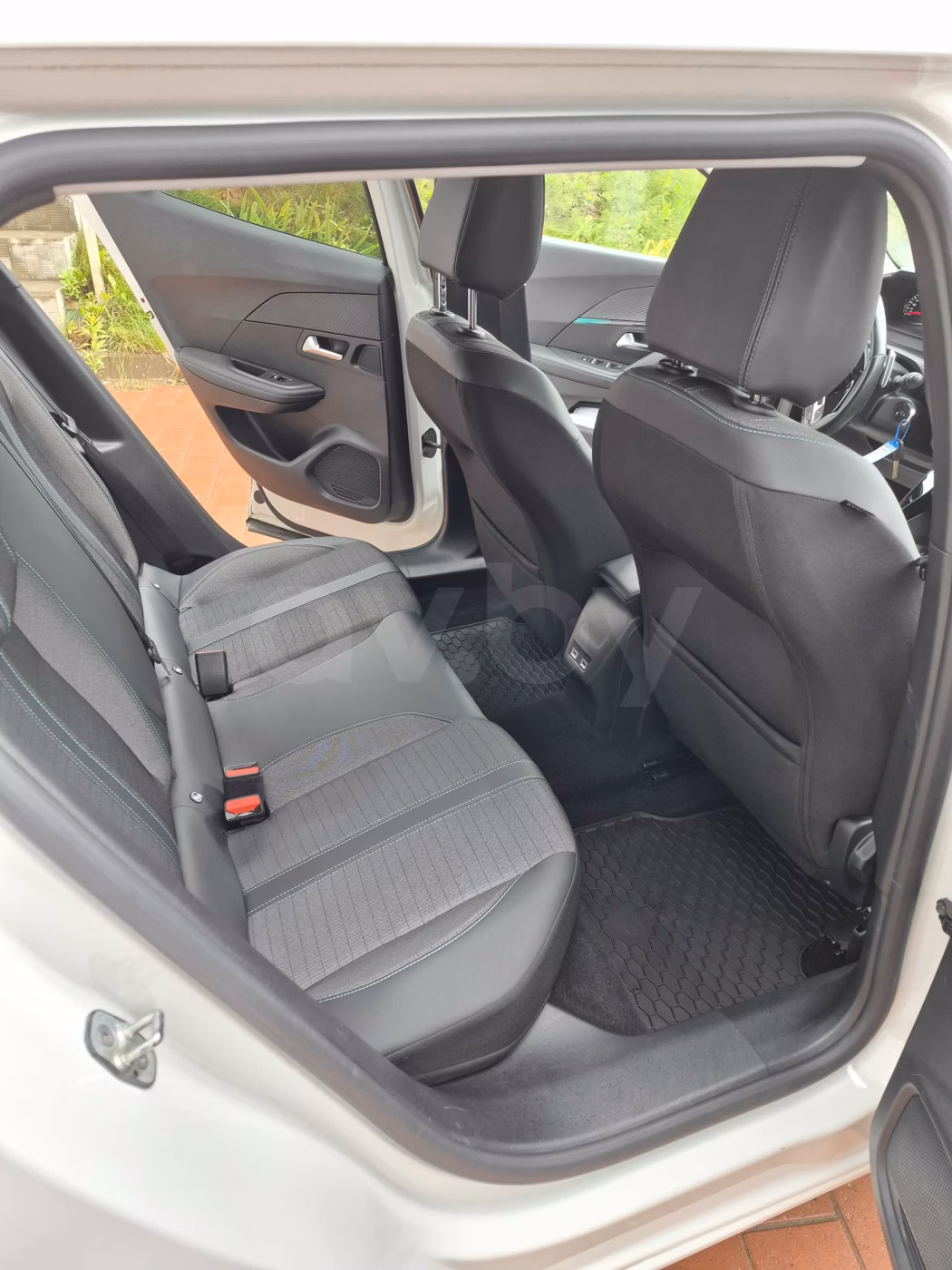 Peugeot 2008 фото 13