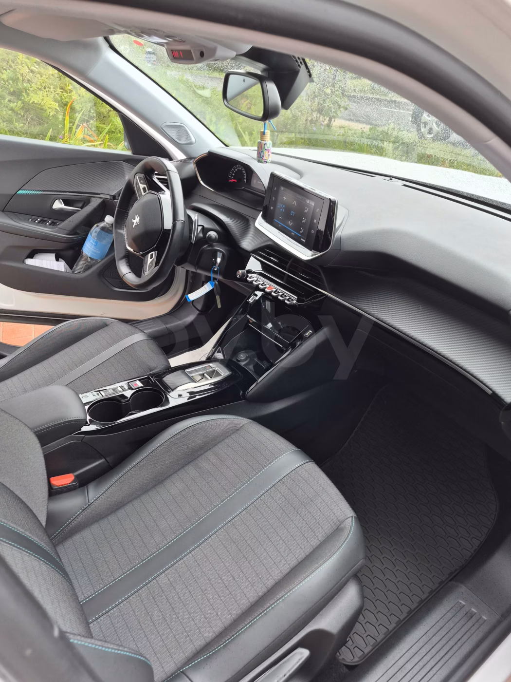 Peugeot 2008 фото 14