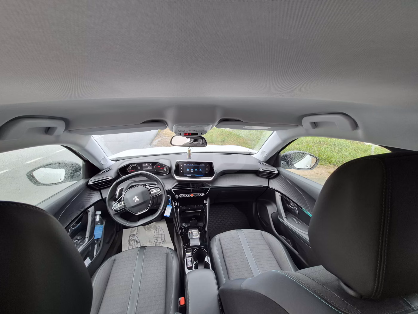 Peugeot 2008 фото 17