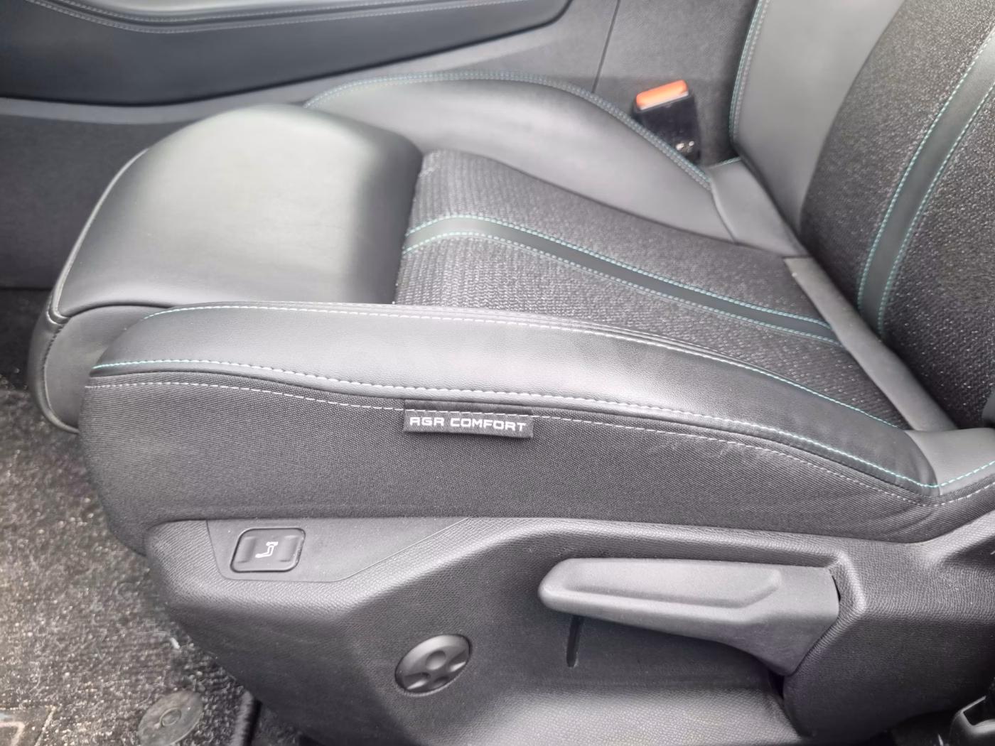 Peugeot 308 фото 9