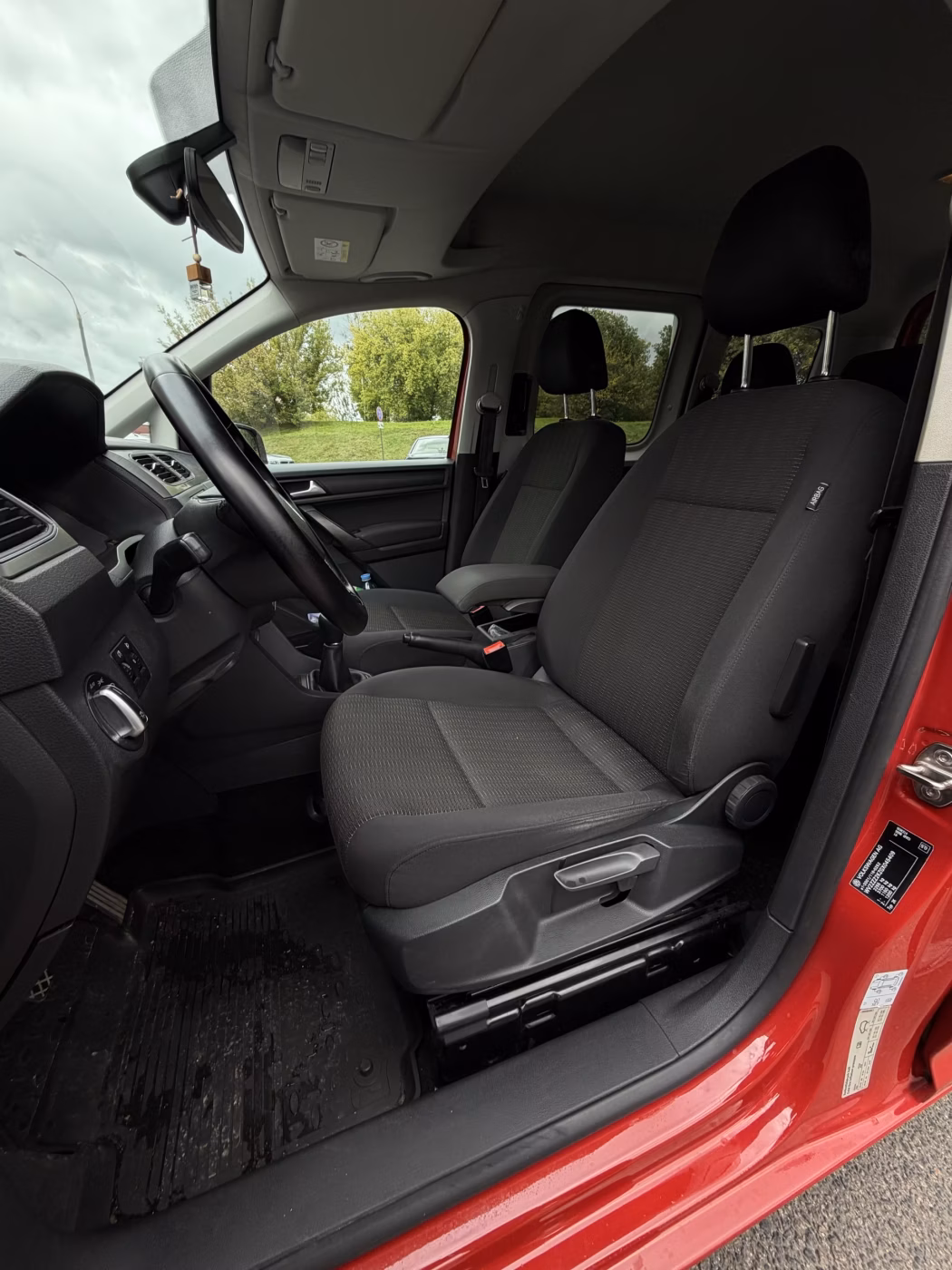 Volkswagen Caddy фото 11
